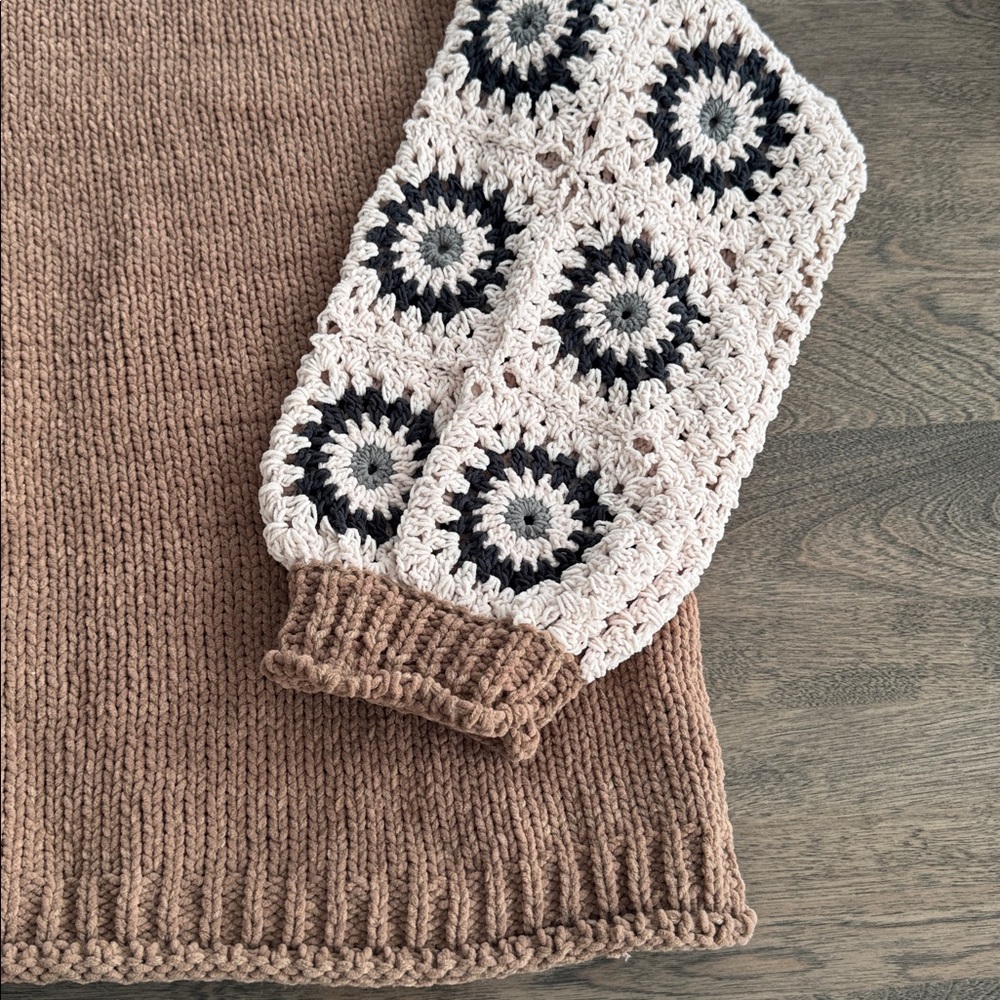 NWOT sweater - Picture 3 of 8